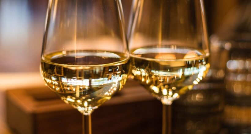 Fabulous White Wine Dining Promotions